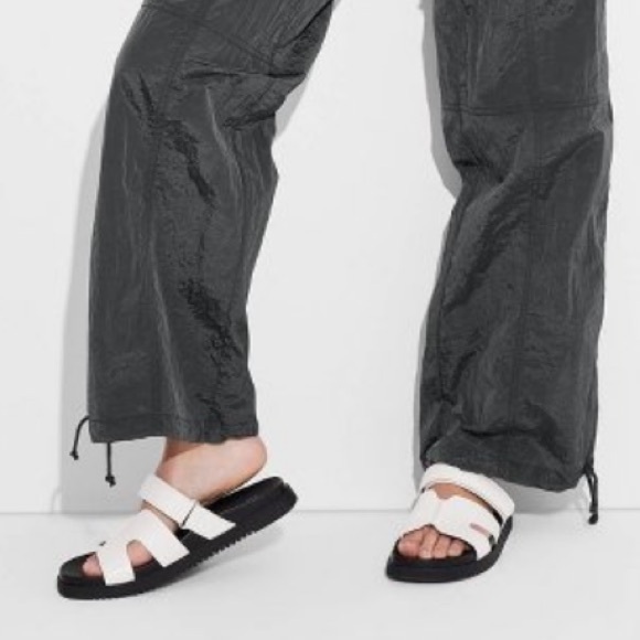 Haley slide sandals NWT - Picture 3 of 8